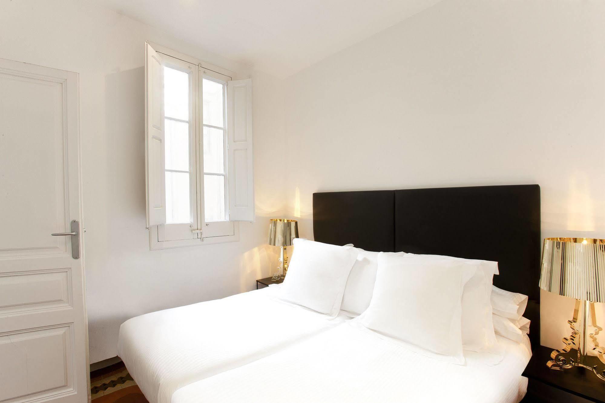 Barcelona Apartment Val Екстериор снимка